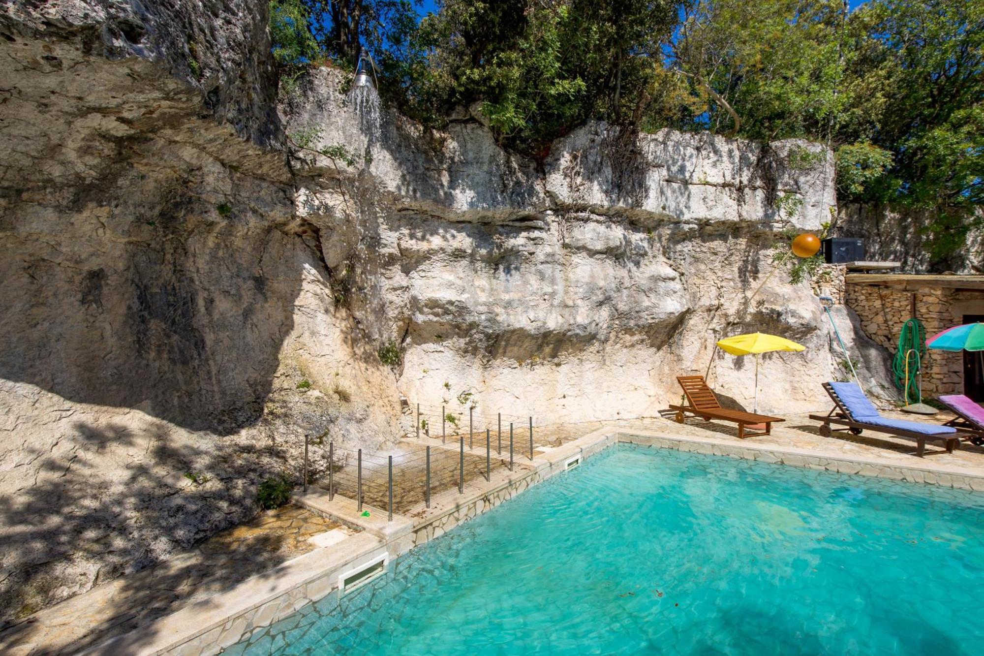 Holiday House Cave Romana プーラ エクステリア 写真